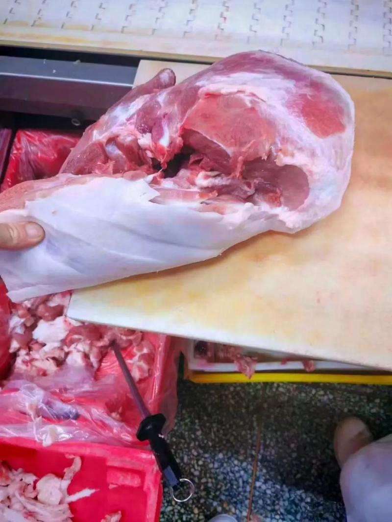 宇東工廠大豬分割鮮品詳解 去皮前尖、帶皮前尖與去肘黃牛